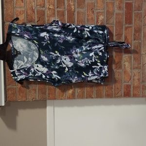 Simply Vera Floral Tank